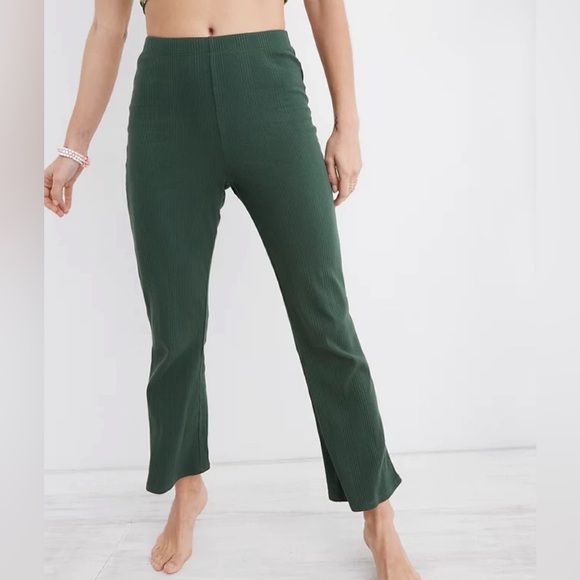 aerie Pants - Aerie High Waisted Cropped Green Flare Leggings XL